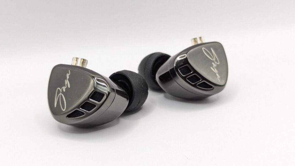 KZ SAGA(E-sports ver.) レビュー FPS向けに調整された小型